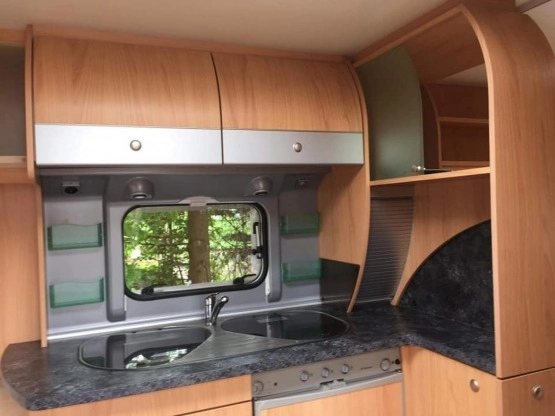                         Sprzedam przyczepę kempingowa Burstner Belcanto - zdjęcie 2
                        