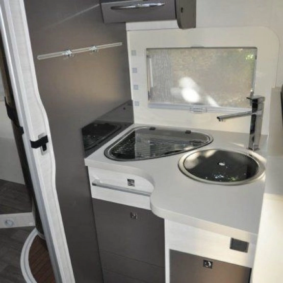                         Kamper Ford Chausson - zdjęcie 3
                        