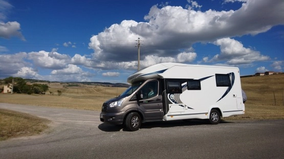                         Kamper Ford Chausson - zdjęcie 7
                        