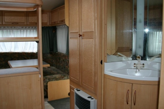                          HOBBY Exclusive 495 + przedsionek + markiza - zdjęcie 11
                        