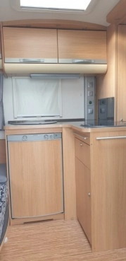                         Adria Adora 462PU bogato wyposażona - zdjęcie 9
                        