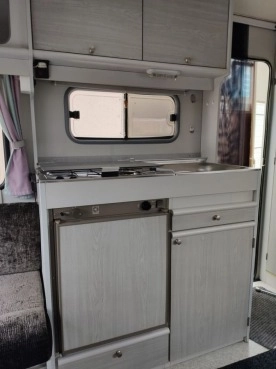                         1993 Beyerland Sprinter 390 D - zdjęcie 11
                        