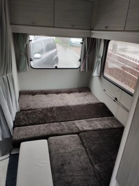                         1993 Beyerland Sprinter 390 D - zdjęcie 4
                        