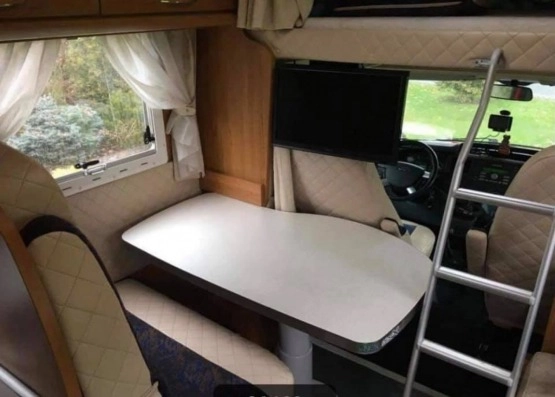                         Kamper Ford Trasit - zdjęcie 10
                        