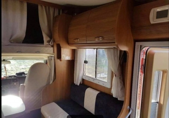                         Kamper Ford Trasit - zdjęcie 4
                        