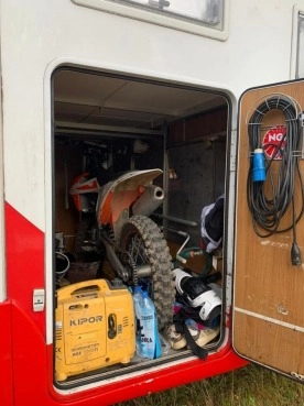                         Kamper Ford Trasit - zdjęcie 7
                        