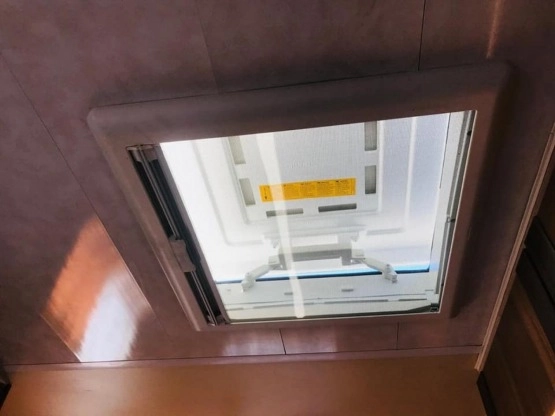                         Przyczepa Knaus Comfort 415 - zdjęcie 10
                        