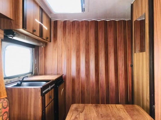                         Przyczepa Knaus Comfort 415 - zdjęcie 12
                        