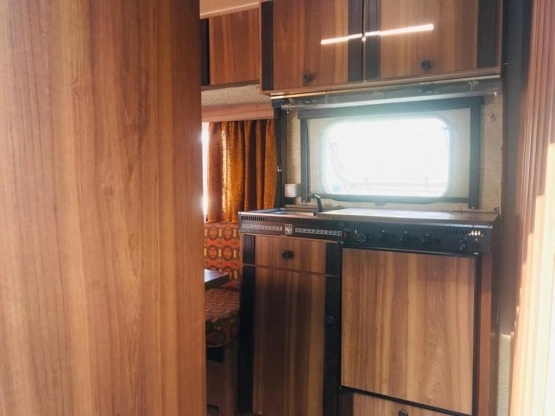                         Przyczepa Knaus Comfort 415 - zdjęcie 5
                        