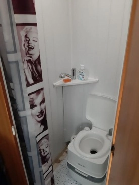                         Przyczepa kempingowa CARAVELAIR - zdjęcie 7
                        