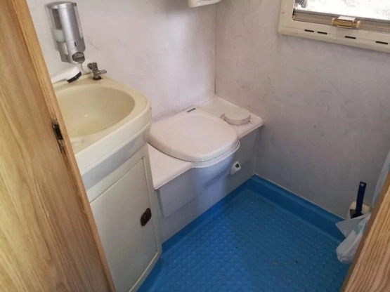                         Fiat Ducato kamper EuraMobil 1992 - zdjęcie 6
                        