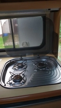                         Przyczepa kempingowa TEC 530 Travel King, 2003 r. - zdjęcie 11
                        