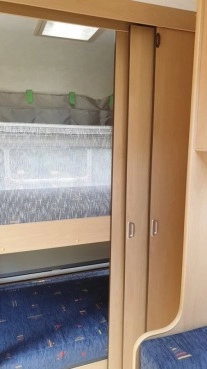                         Przyczepa kempingowa TEC 530 Travel King, 2003 r. - zdjęcie 2
                        