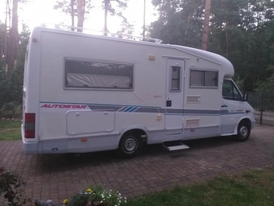                         KAMPER MERCEDES SPRINTER Z ZABUDOWĄ AUTOSTAR 1999 ROK PÓŁINTEGRA. STAN TECH. IDEALNY - zdjęcie 10
                        