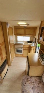                         Przyczepa kempingowa Abbey CountyLincoln, Solar, Tv, wi-fi - zdjęcie 5
                        