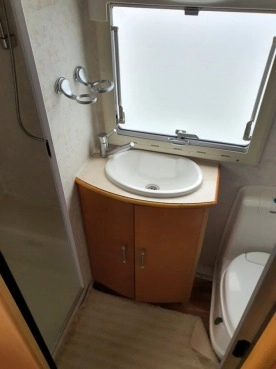                         Compass Rallye 4,5 osób Fajny rozkład przedsionek/namiot Duża łazienka Zarejestrowana - zdjęcie 15
                        