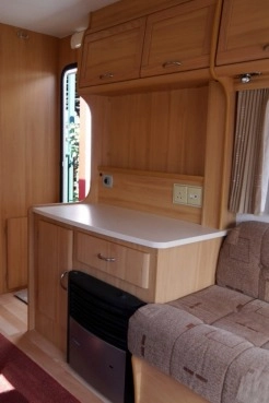                         Avondale Dart 2 3 osobowa Przepiękna! przedsionek/namiot Zarejestrowana - zdjęcie 10
                        