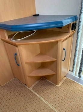                         Hobby 495 DE LUXE - zdjęcie 12
                        