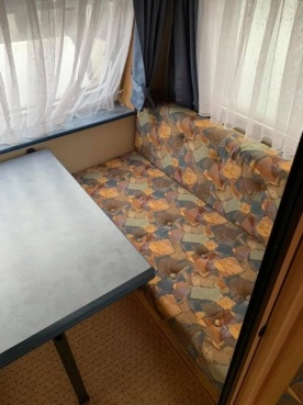                         Hobby 495 DE LUXE - zdjęcie 16
                        