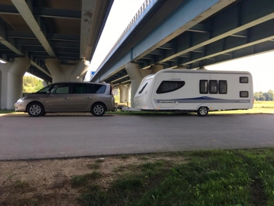                         Przyczepa Hobby 560 kmfe 560 La Vita 2009 r. - zdjęcie 11
                        