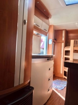                         Przyczepa Hobby 560 kmfe 560 La Vita 2009 r. - zdjęcie 6
                        