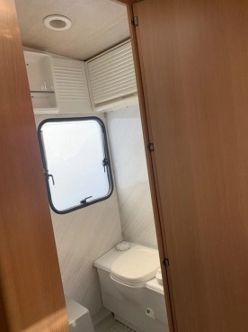                         Adria 470 zarejestrowana w PL DMC 1000 kg - zdjęcie 11
                        