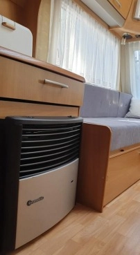                         Przyczepa Swift Challenger 480 2007 rok - zdjęcie 3
                        