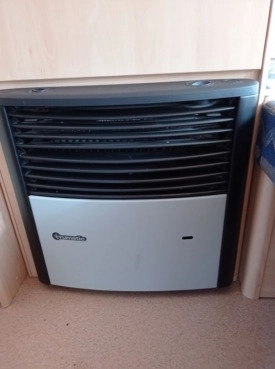                         Chateau Calista 390, rok 2000 - zdjęcie 14
                        