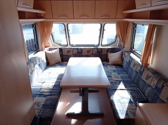                         Chateau Calista 390, rok 2000 - zdjęcie 3
                        