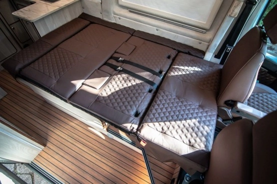                         Peugeot Boxer Kamper EBACAMP - zdjęcie 11
                        