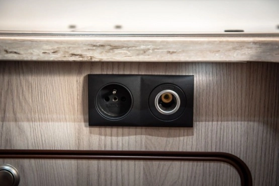                         Peugeot Boxer Kamper EBACAMP - zdjęcie 29
                        