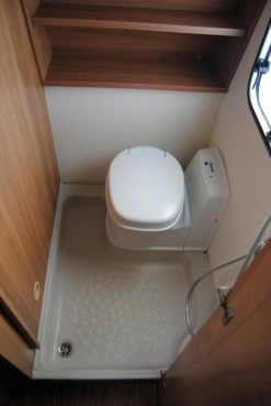                         BURSTNER Super układ wnętrza! 6 os., z WC! Łóżko piętrowe! Przedsionek! - zdjęcie 5
                        