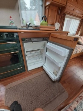                         Przyczepa kempingowa Elddis Typhoon GTX - zdjęcie 10
                        