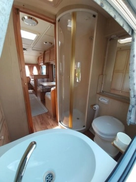                         Przyczepa kempingowa Elddis Typhoon GTX - zdjęcie 8
                        