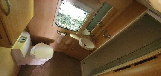                         Czysta i pachnąca przyczepa Abbey Vogue 2 620 - zdjęcie 3
                        