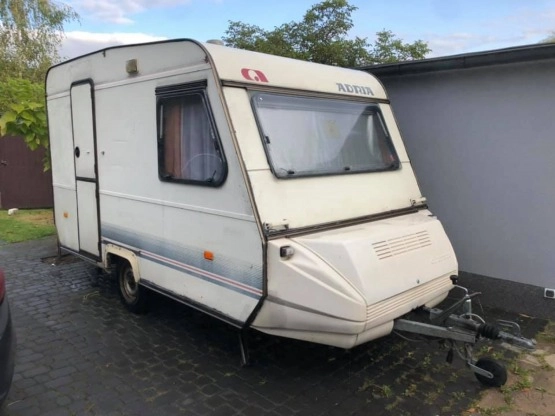                        Przyczepa Adria 410, łazienka, przedsionek, dmc 1000 kg - zdjęcie 1
                        