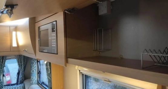                         Przyczepa Compass Corona 580 z 2014 r. - zdjęcie 18
                        