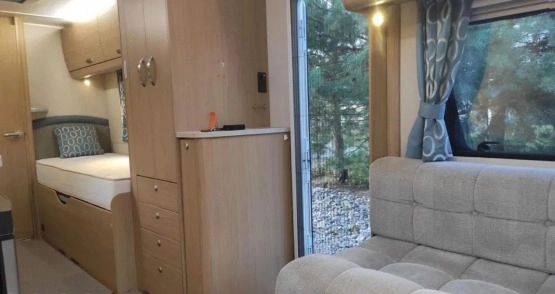                         Przyczepa Compass Corona 580 z 2014 r. - zdjęcie 20
                        