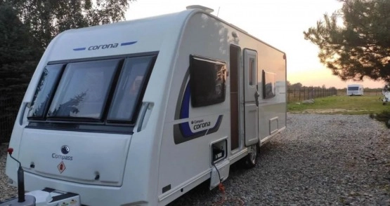                         Przyczepa Compass Corona 580 z 2014 r. - zdjęcie 22
                        