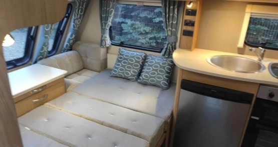                         Przyczepa Compass Corona 580 z 2014 r. - zdjęcie 27
                        