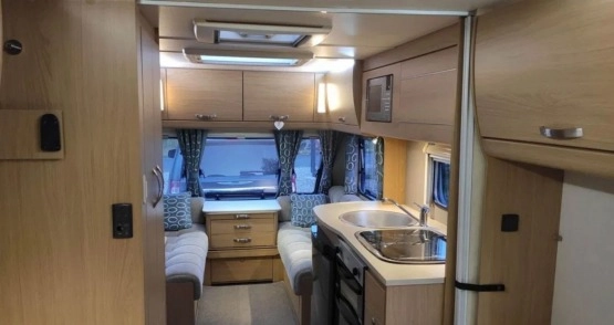                         Przyczepa Compass Corona 580 z 2014 r. - zdjęcie 30
                        