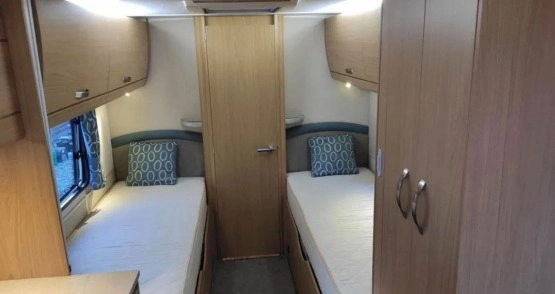                         Przyczepa Compass Corona 580 z 2014 r. - zdjęcie 6
                        