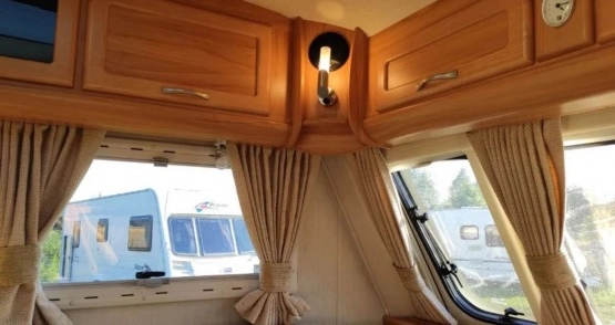                         Przyczepa Fleetwood Heritage 640 z 2005 r. - zdjęcie 17
                        