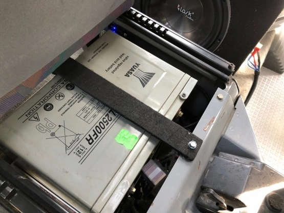                         Nie kamper ale spać można i pysznie jeździ VW Multivan 92' - zdjęcie 7
                        