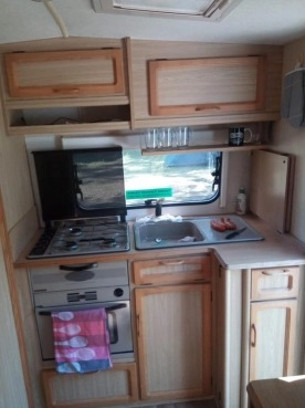                         Przyczepa kempingowa Elddis - zdjęcie 10
                        