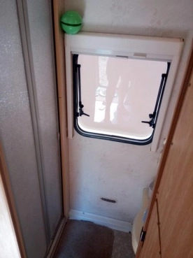                         Przyczepa kempingowa Elddis - zdjęcie 4
                        