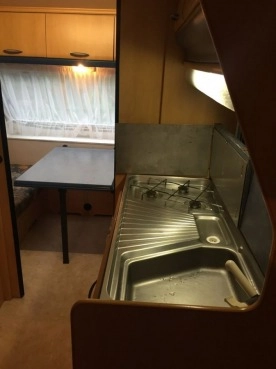                         Sprzedam Hobby 460, 1997 r. - zdjęcie 3
                        