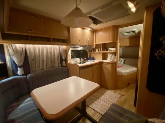                         Hobby DE LUXE EASY 460 UFE - zdjęcie 5
                        