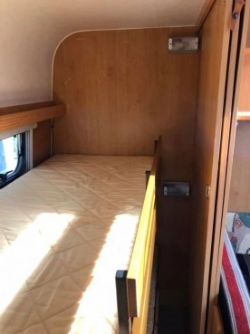                         Przyczepa Dethleffs 6 osób, DMC 1500 kg, rok 1998, przedsionek, Leszno - zdjęcie 2
                        