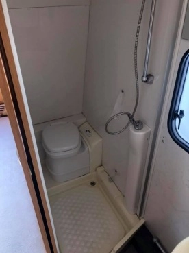                         Przyczepa Dethleffs 6 osób, DMC 1500 kg, rok 1998, przedsionek, Leszno - zdjęcie 5
                        